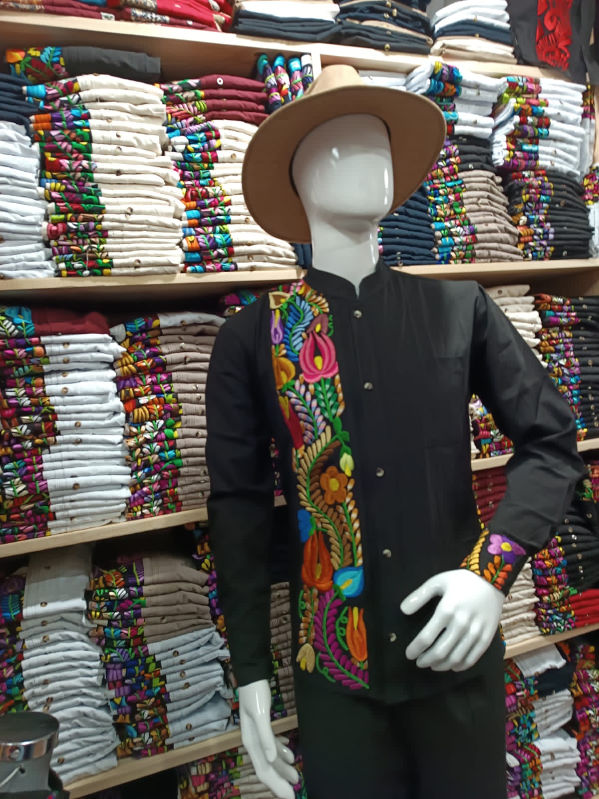 Men's long-sleeve Chiapaneca embroidered shirt MODEL#1602
