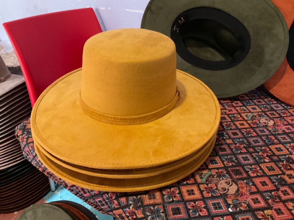 Cordobes suede hats