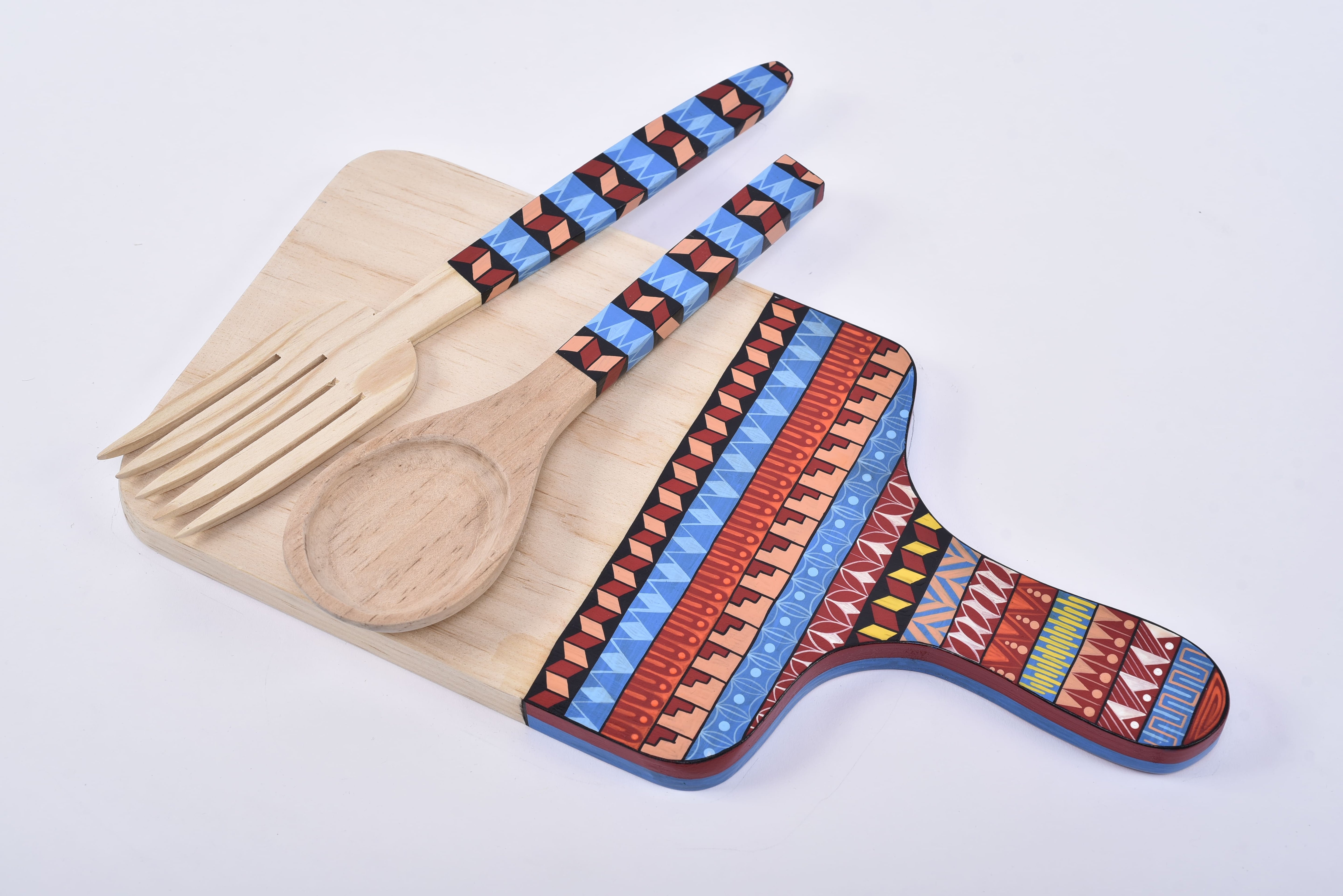 Alebrije chopping board with pair of utencils MODEL: 0201