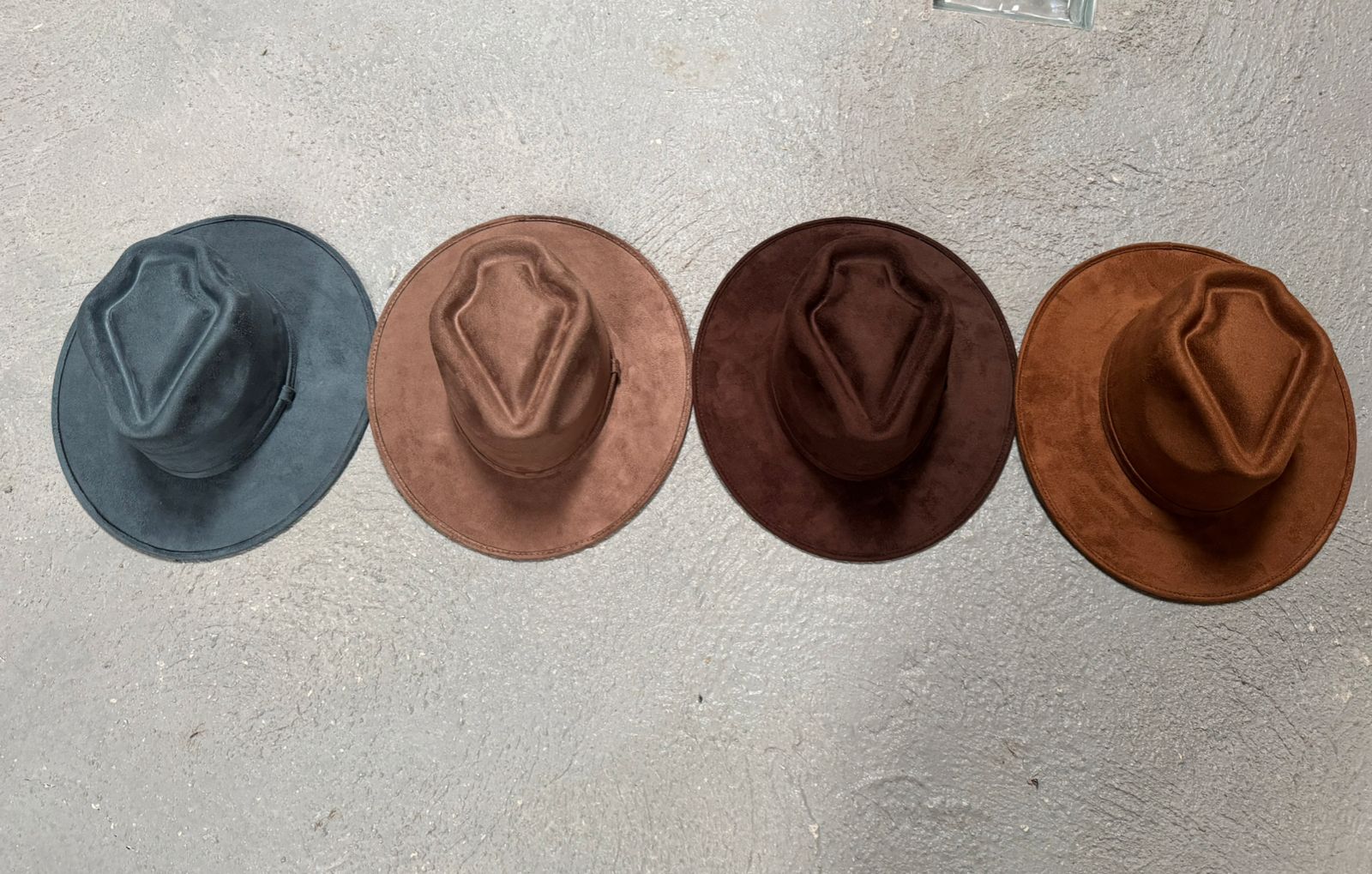 Flecha suede hats