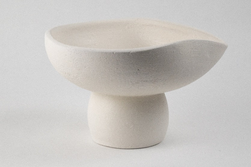 White clay centerpiece fruit bowl MODEL# 0411
