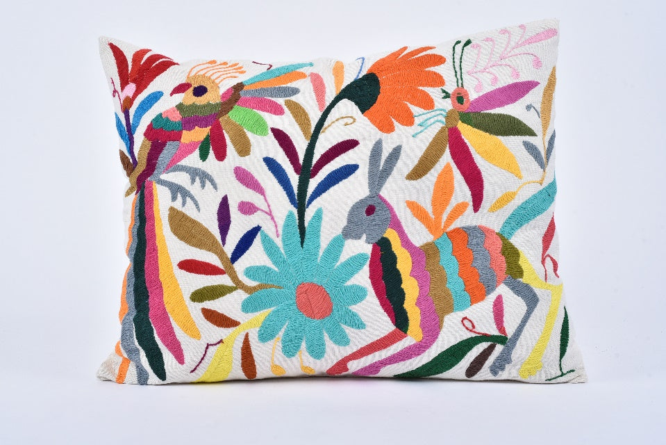 Embroidered cushion cover Tenango style MODEL# 040901