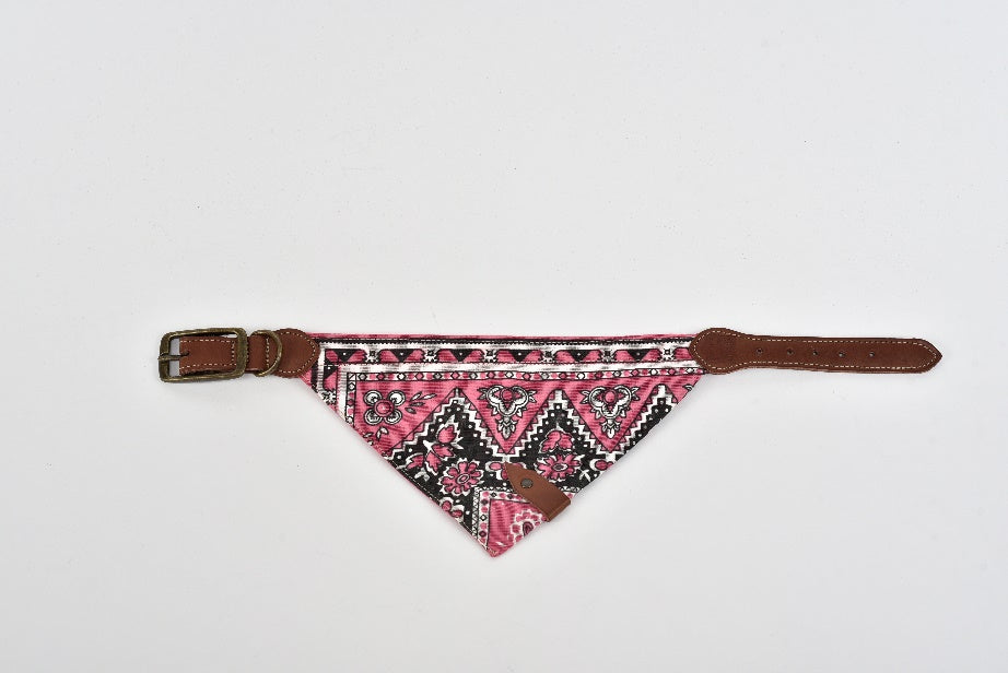 Joker pet bandana leather closure mini pink MODEL# 031402