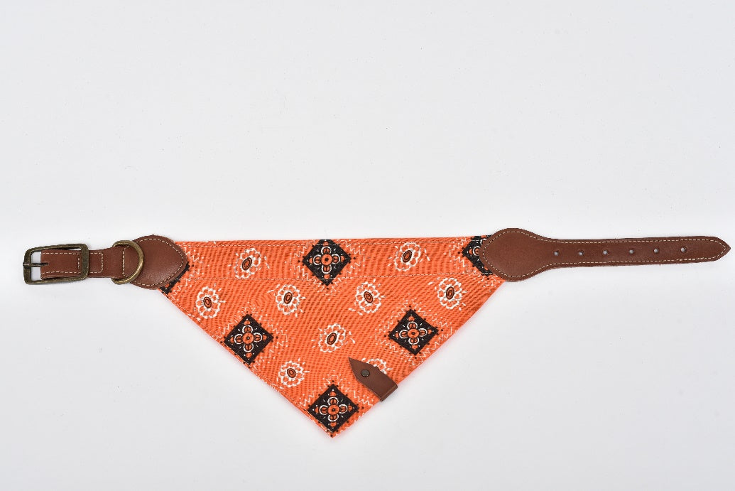 Joker pet bandana leather closure medium orange MODEL# 031408