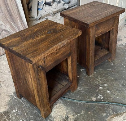 Buro con hueco de madera de pino MODEL# 1105