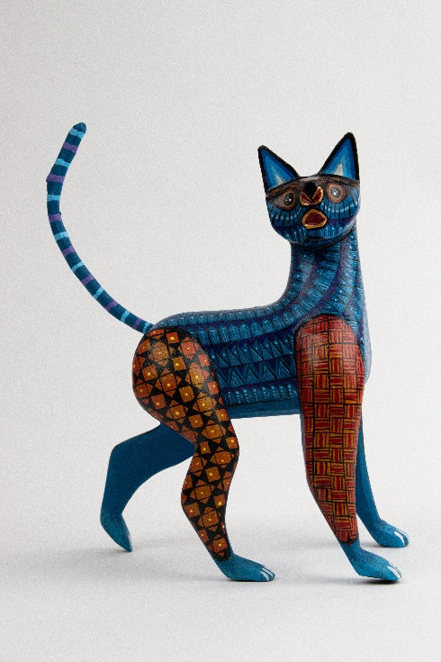 Alebrije carved cat pine wood MODEL# 090313