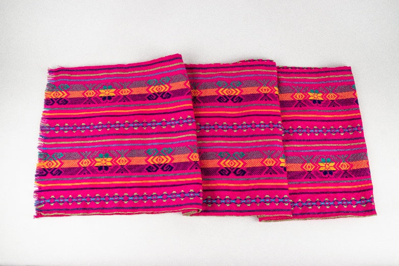 Thin table runner Oaxaca magenta MODEL# 040202
