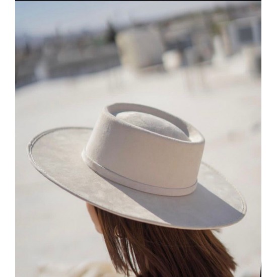 Golf suede hat